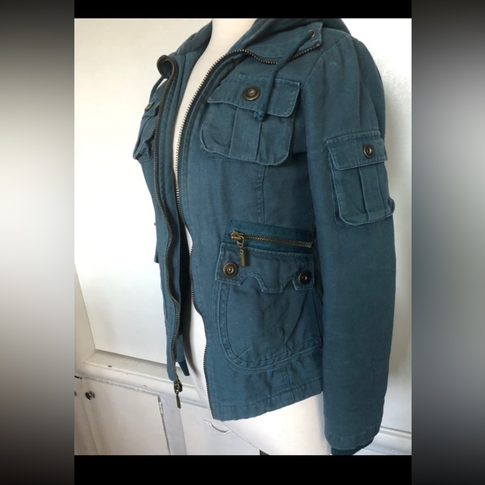 BB Dakota jacket as seen on Bella Swan in the original twilight movie - Picture 2 of 4